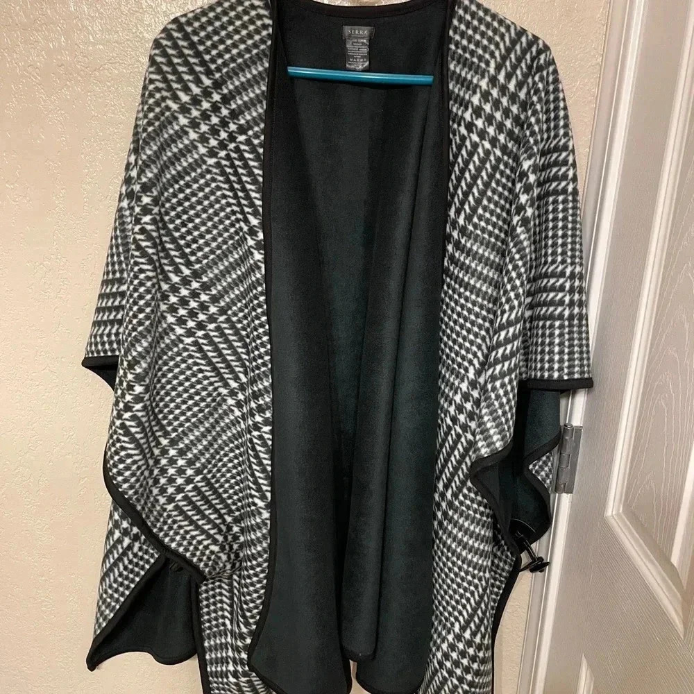 NWOT Houndstooth longline Cape/Ruana Fall/Academia/Old Money - Picture 4 of 6